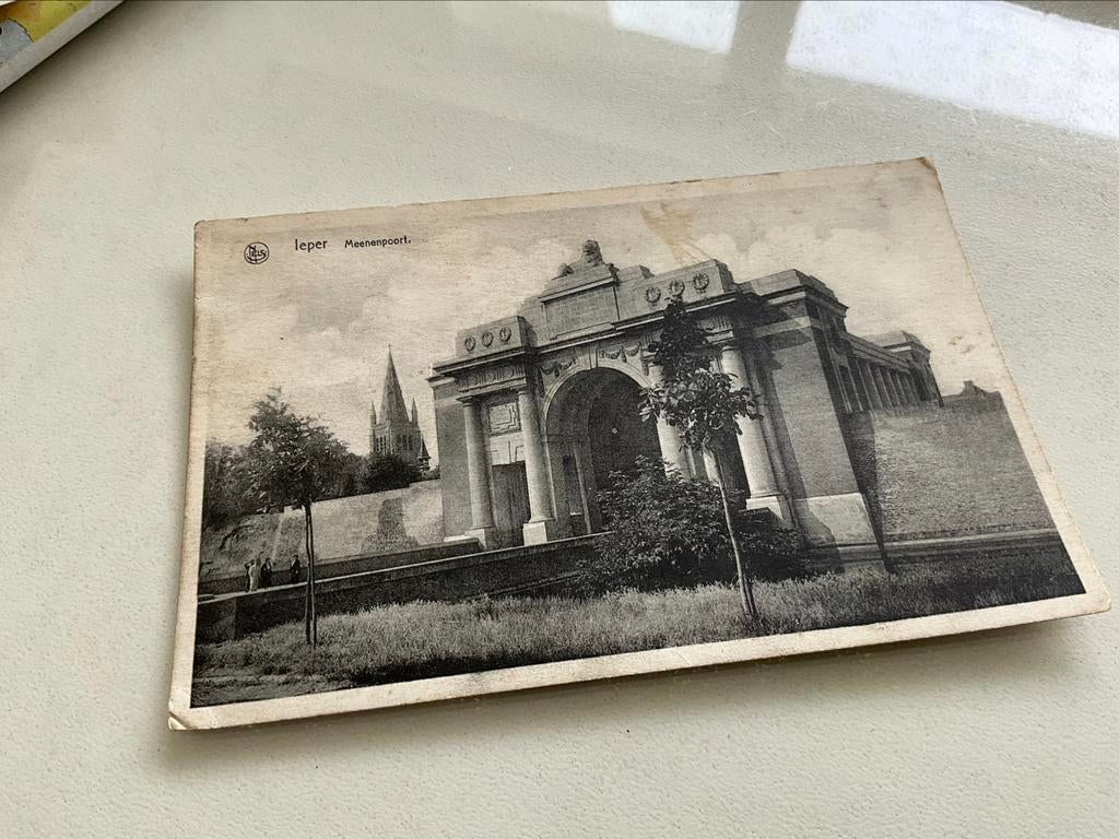 Oude postkaart Ieper Meenenpoort, Ophalen of Verzenden
