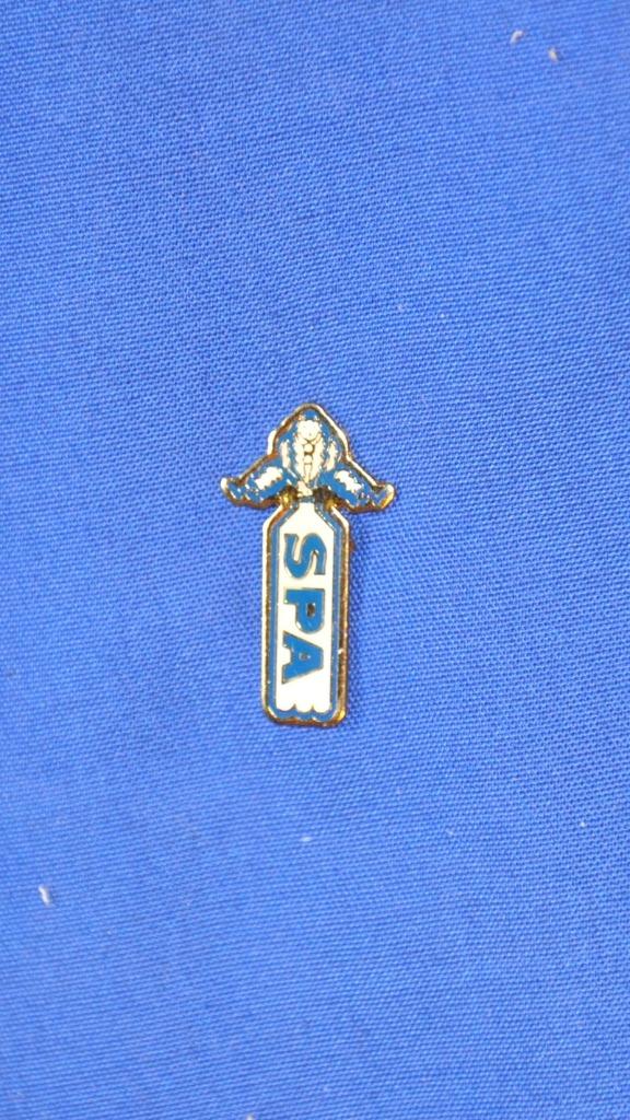 pin's publicitaire spa, Collections, Broches, Pins & Badges, Enlèvement ou Envoi, Comme neuf, Marque, Insigne ou Pin's