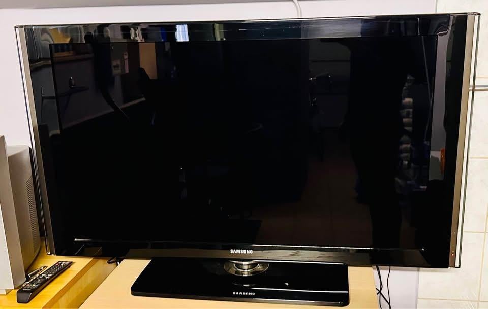 Samsung LCD HD TV 46 inch, Ophalen, LCD, Zo goed als nieuw, Samsung