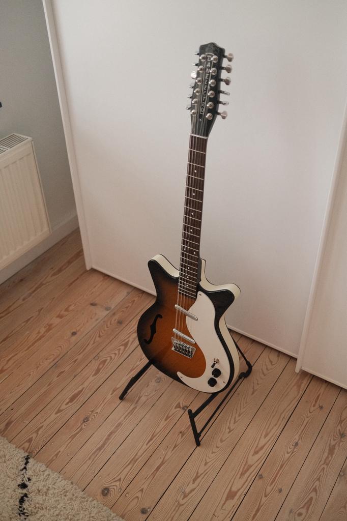 Danelectro 12 string hollowbody, Musique & Instruments, Enlèvement ou Envoi, Comme neuf