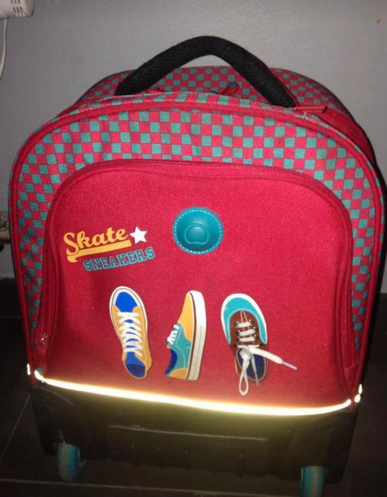 Cartable à roulettes desley, Enlèvement, Comme neuf