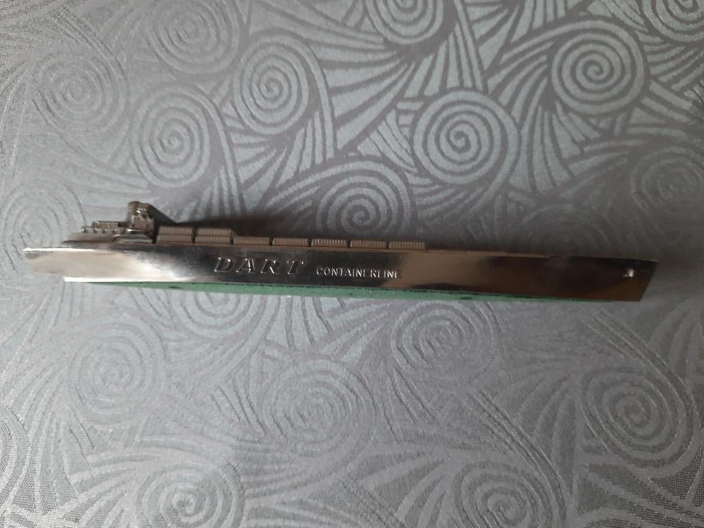 DART CONTAINERSHIPS PRESSE PAPIER MASSIEF METAAL BRILJANT, Antiek en Kunst, Ophalen