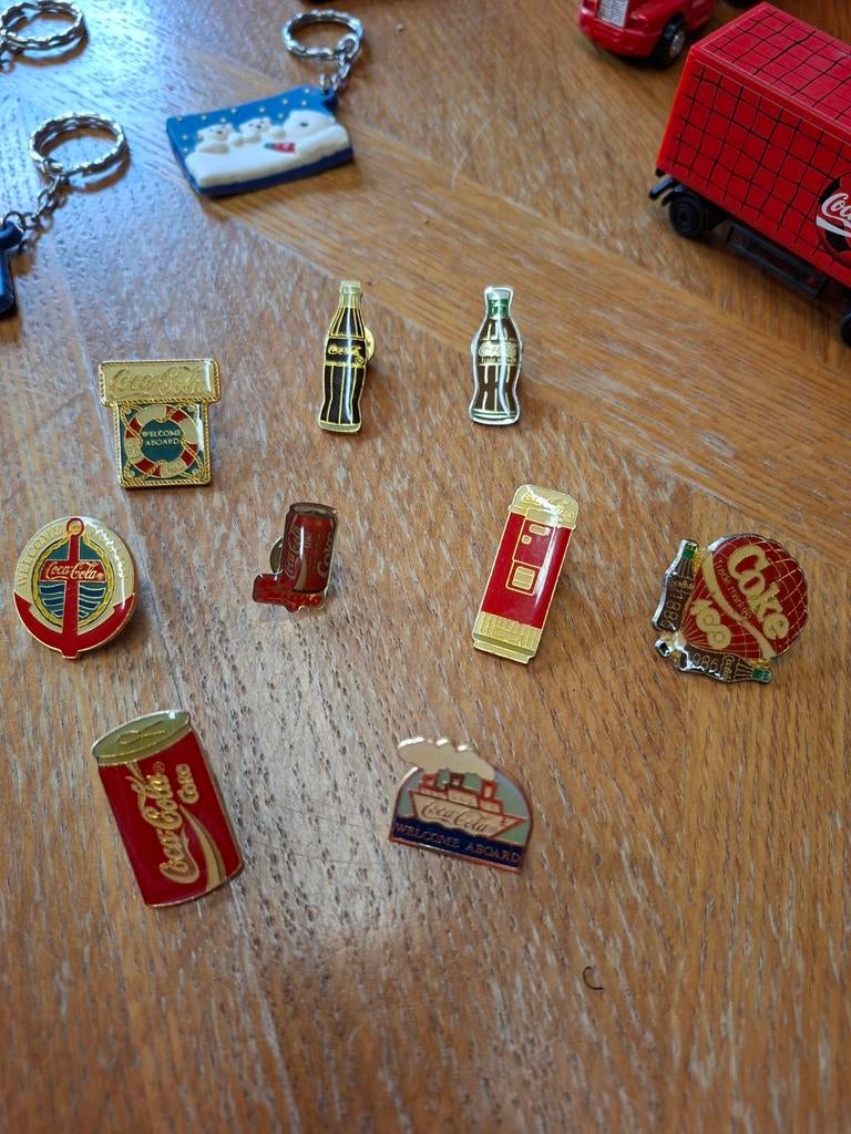 Épingles Coca Cola, Collections, Enlèvement ou Envoi, Neuf, Marque, Insigne ou Pin's