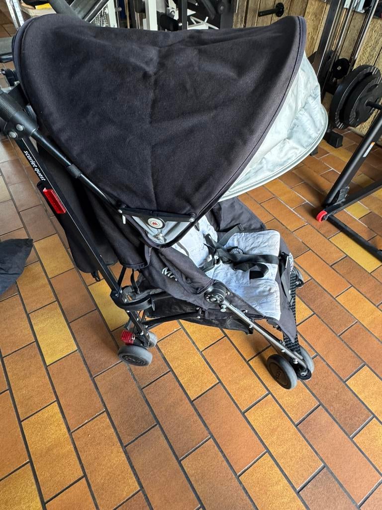 Maclaren Scarlet Quest avec oreiller/panier/coupe-vent, Enlèvement, Utilisé, Maclaren