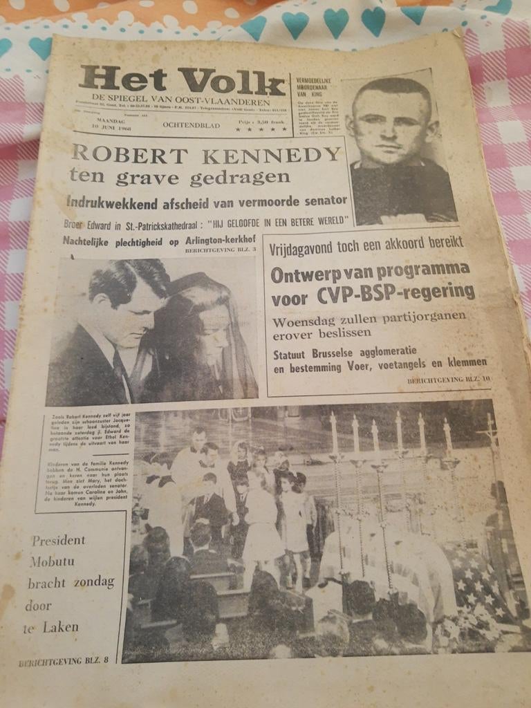 Oude krant van 10 juni 1968, begrafenis van Robert Kennedy, Verzamelen, Ophalen of Verzenden, Krant