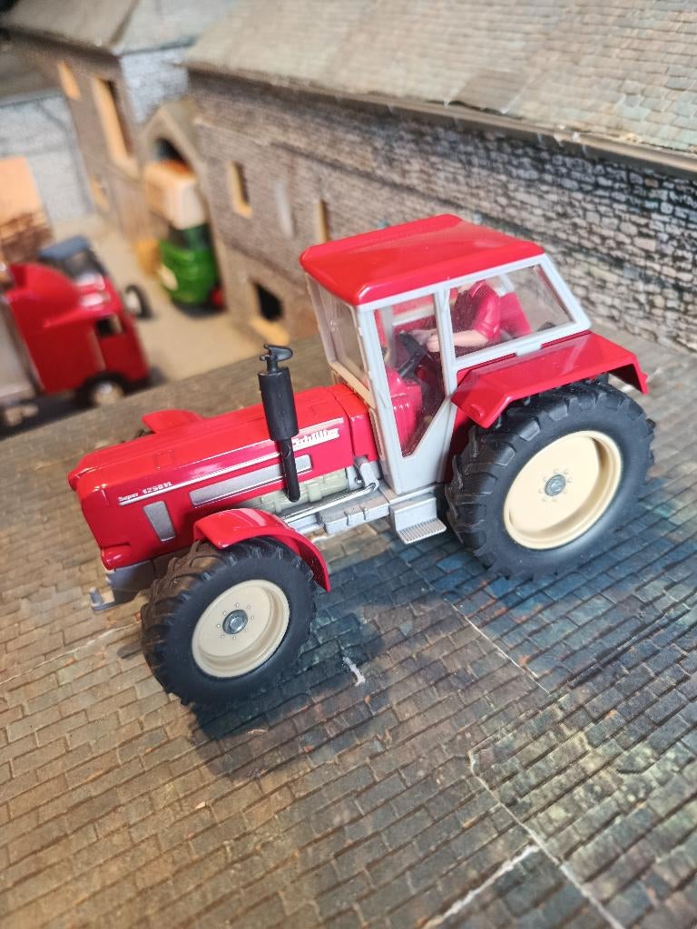 Tracteur Schlüter Super 1250 VL Siku avec conducteur, Enlèvement ou Envoi, Comme neuf, Tracteur et Agriculture, SIKU