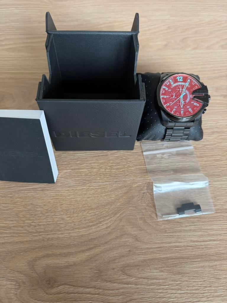 Mooi groot diesel horloge te koop, Handtassen en Accessoires, Horloges | Heren, Ophalen, Zo goed als nieuw