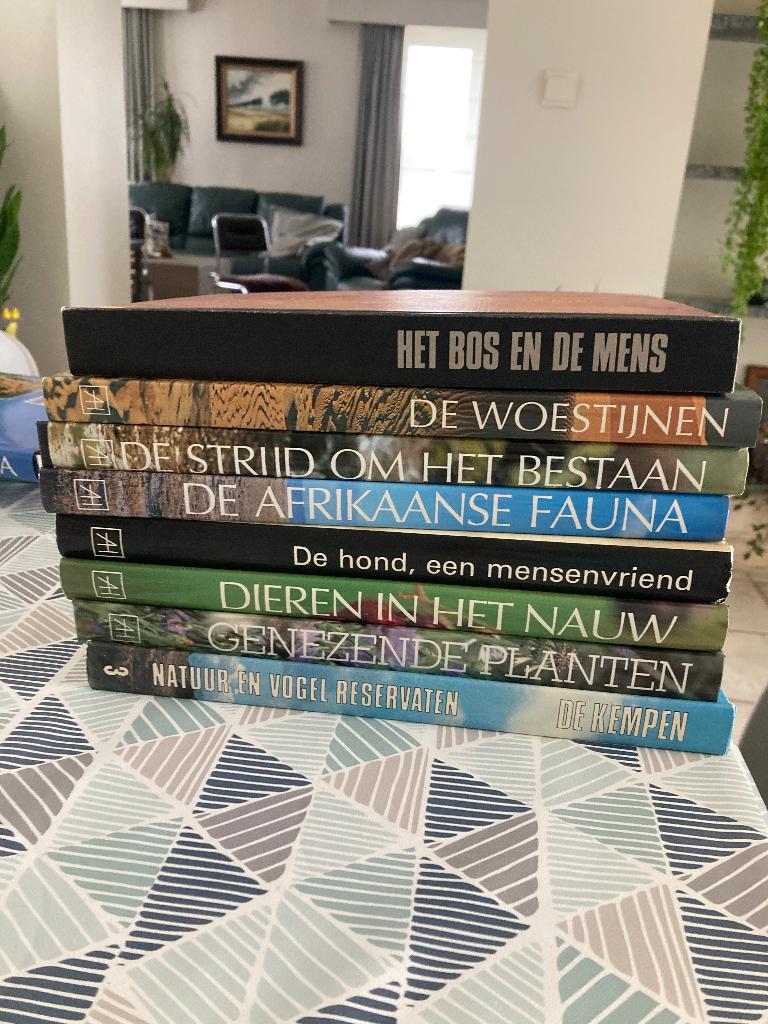 8 natuurboeken, Nature en général, Diverse auteurs, Enlèvement, Utilisé