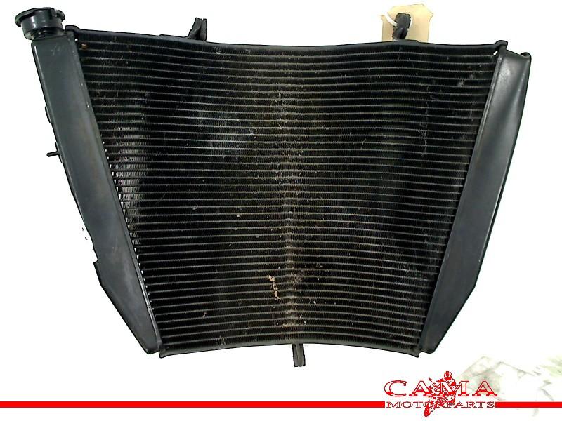 RADIATEUR EAU GSX R 600 2008-2010 (GSXR600 K8 / K9 / L0), Motos, Dhr. S. di Majo, Utilisé, Info@cama-motorparts.nl, P.J. Troelstraweg 8 8
3144 CX  MAASSLUIS, NL