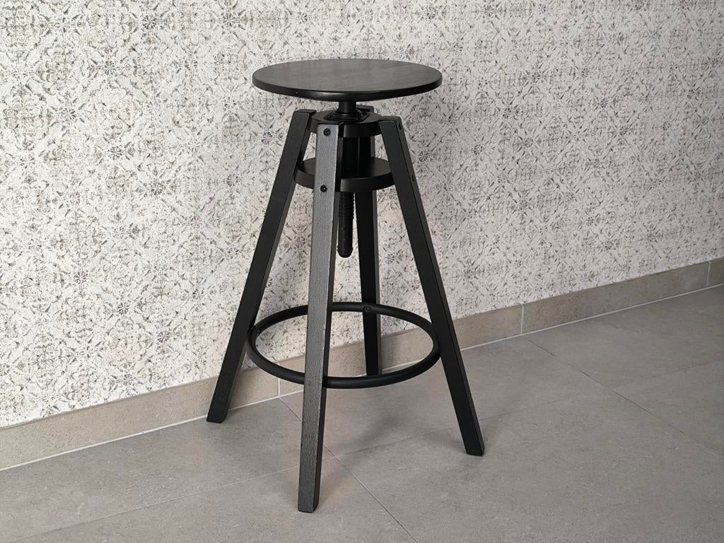 Ikea DALFRED houten verstelbare krukje (Goede staat!), Huis en Inrichting, Barkrukken, Gebruikt, 60 tot 90 cm, Hout, 2 krukken