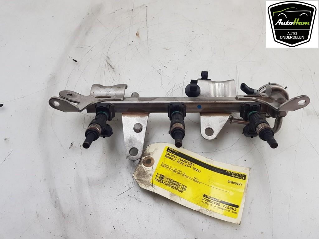 INJECTIEGALERIJ Renault Clio IV Estate / Grandtour (7R), Gebruikt, Renault