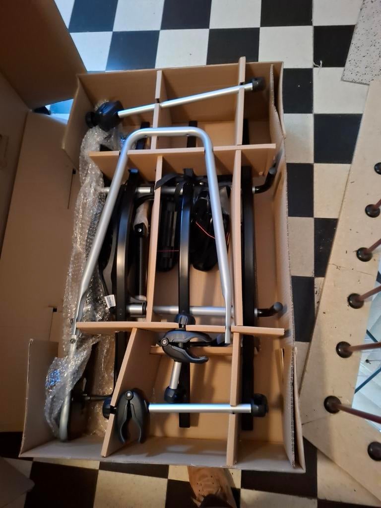 Porte velos thune euro ride pour renault, Autos, Particulier, Achat