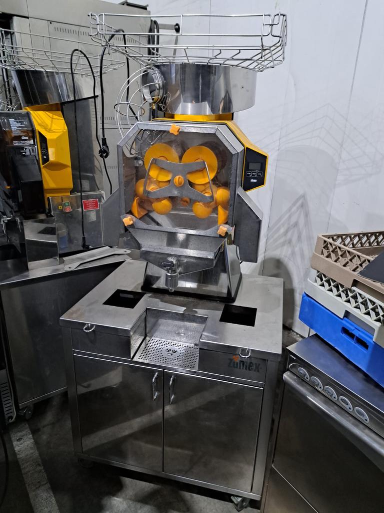 Machine a jus d orange, Enlèvement, Boissons