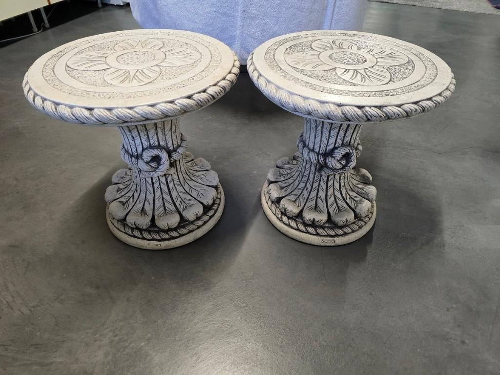 Twee nieuwe mooie stenen bijzet tafeltjes of stoeltjes, Huis en Inrichting, Ophalen, Minder dan 55 cm, Rond, Nieuw