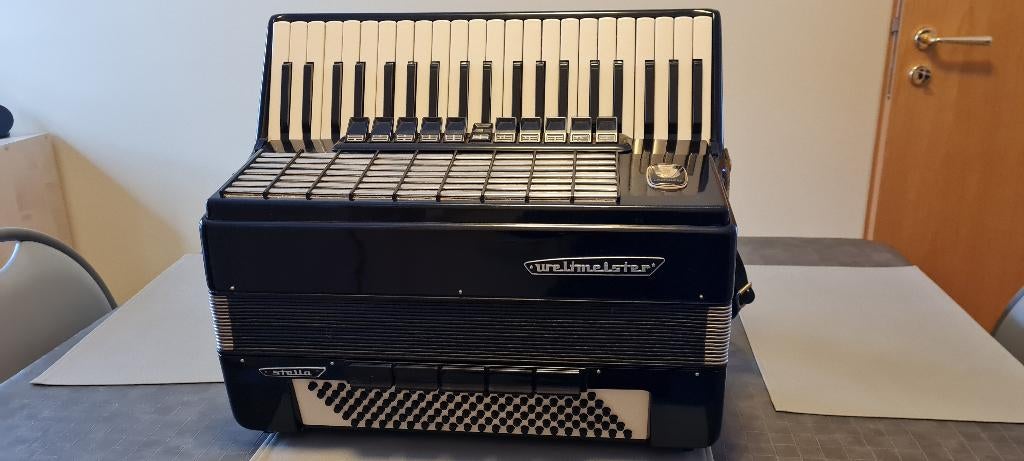TE KOOP 2 ACCORDEONS, Musique & Instruments, Accordéons, Enlèvement, Utilisé, Avec bretelles, 120 basses