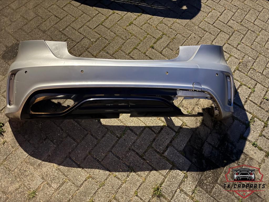 Pare-chocs arri re d'origine Mercedes Classe A W176 AMG, Autos : Pièces & Accessoires, Pare-chocs, Mercedes-Benz, Utilisé, Mercedesstrasse 120
70372  Stuttgart, DE