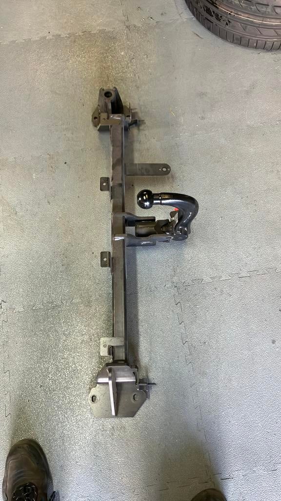 Afneembare trekhaak BMW 5-serie G30/G31 + 2-Serie F45, Enlèvement, Utilisé