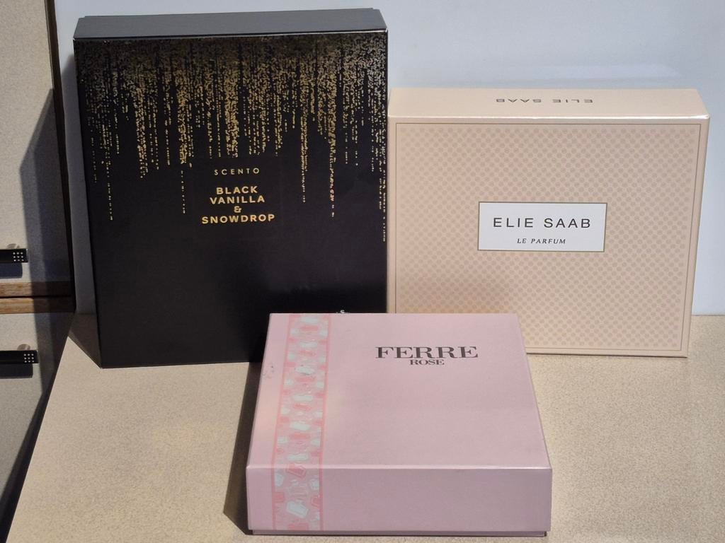 LEGE dozen van Scento, Elie Saab en Ferré Rose, Ophalen of Verzenden, Zo goed als nieuw, Verpakking