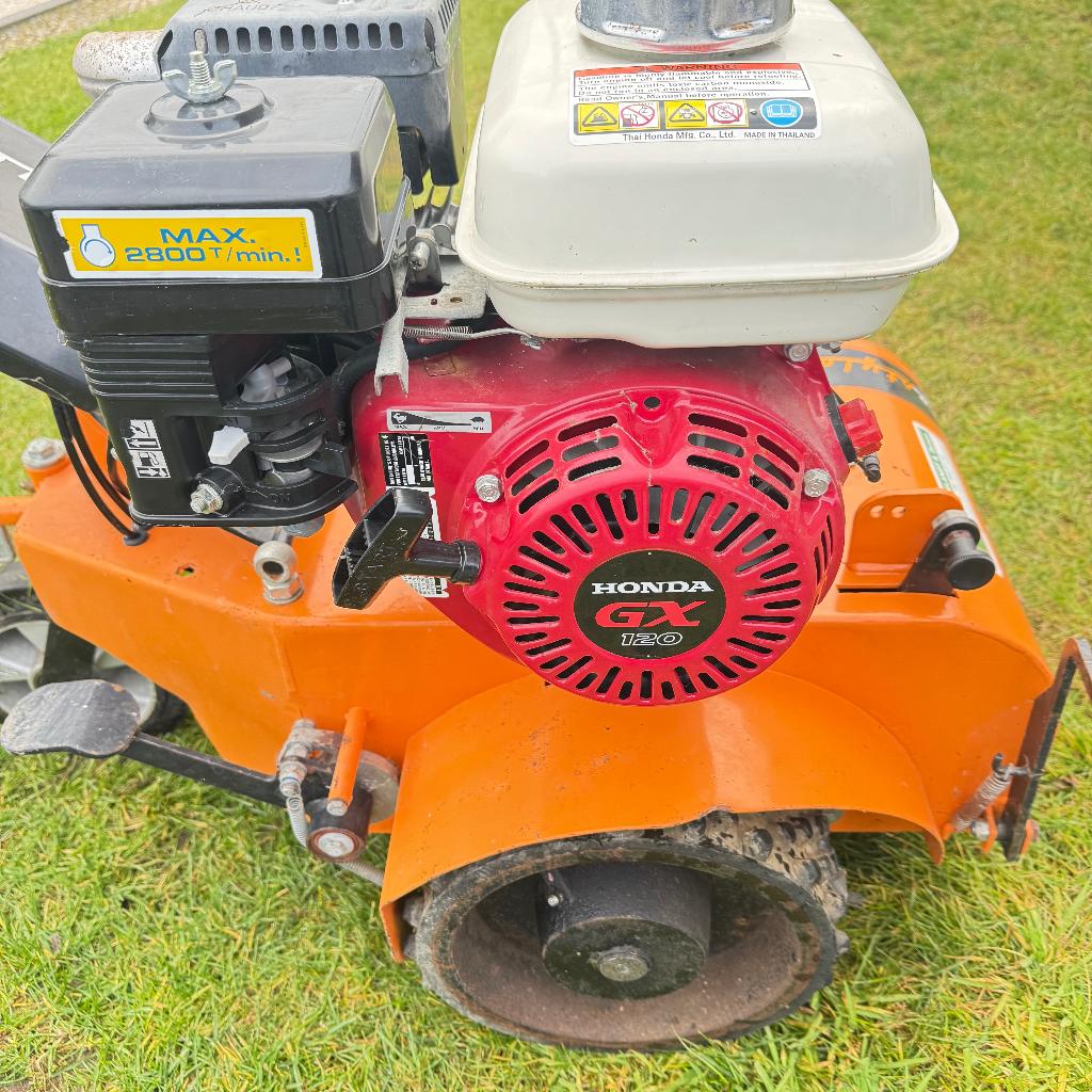 robot draadlegger , kanten maker , gleuvenmaker, Tuin en Terras, Robotmaaiers, Zo goed als nieuw, Ophalen of Verzenden