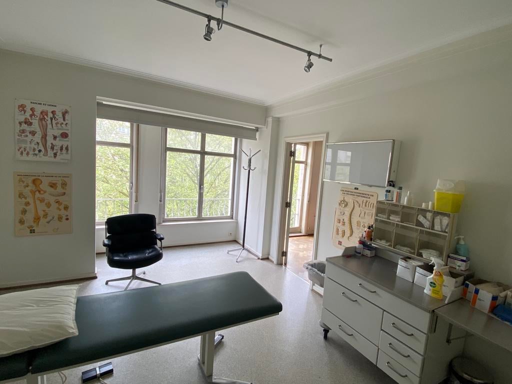 Appartement 6 chambres profession libérale, Bruxelles Louise, Immo, Buitenverblijven te koop, Brussel, Appartement, E