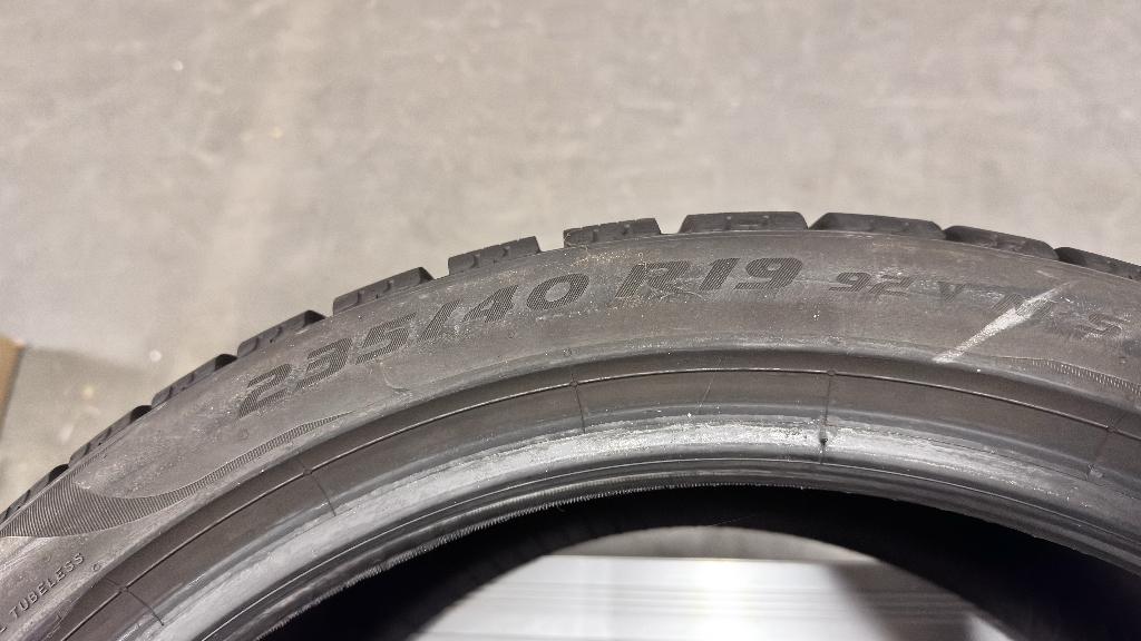 Kit de pneus d'hiver Pirelli pour Porsche, Autos : Pièces & Accessoires, Pneus & Jantes, Pneu(s), Pneus hiver, Enlèvement