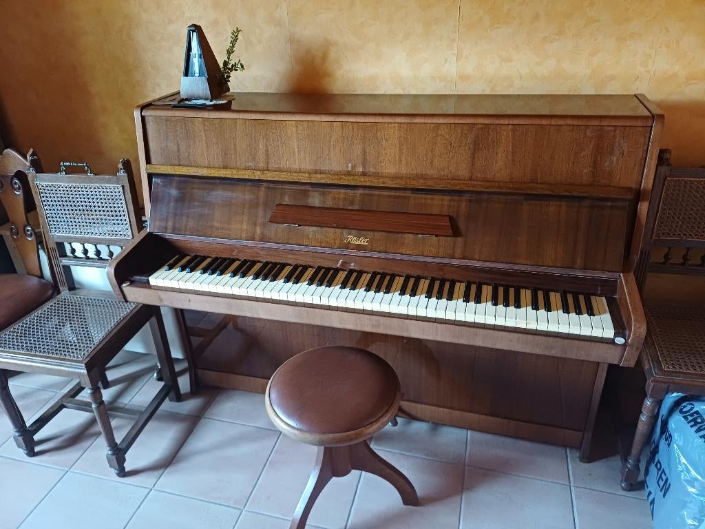 Rösler Piano, Musique & Instruments, Pianos, Brillant, Comme neuf, Brun, Enlèvement