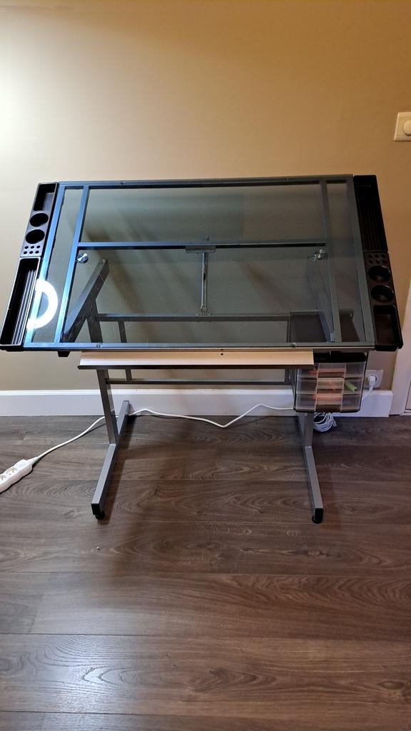 Planche à dessin en verre et stylos rotatifs., Enlèvement