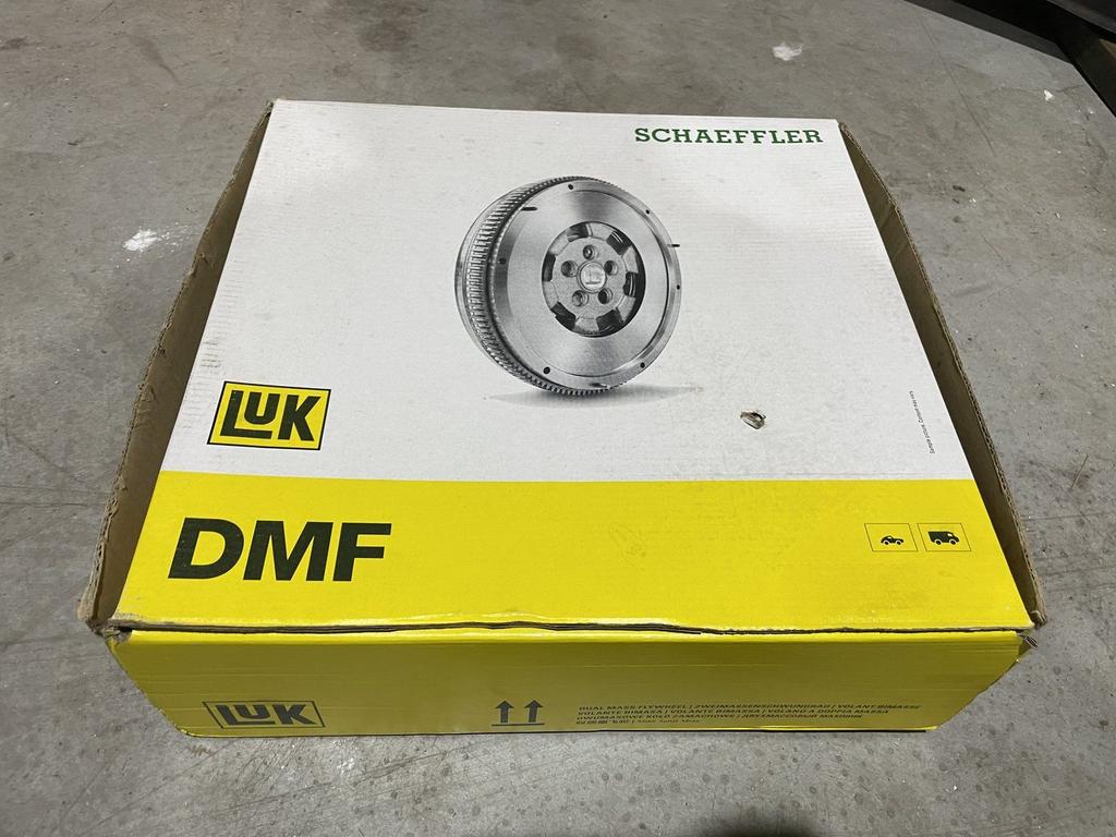 NIEUW 415037210 2-massavliegwiel dubbel massavliegwiel 2.2 H, Ophalen, -, -, Nieuw