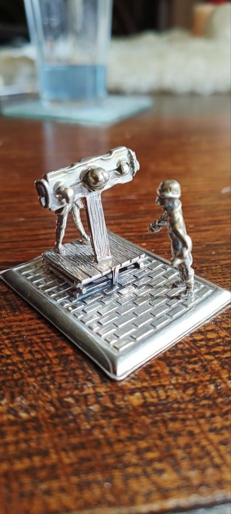 Miniatuur zilver man op de galg, Antiek en Kunst, Ophalen of Verzenden, Zilver