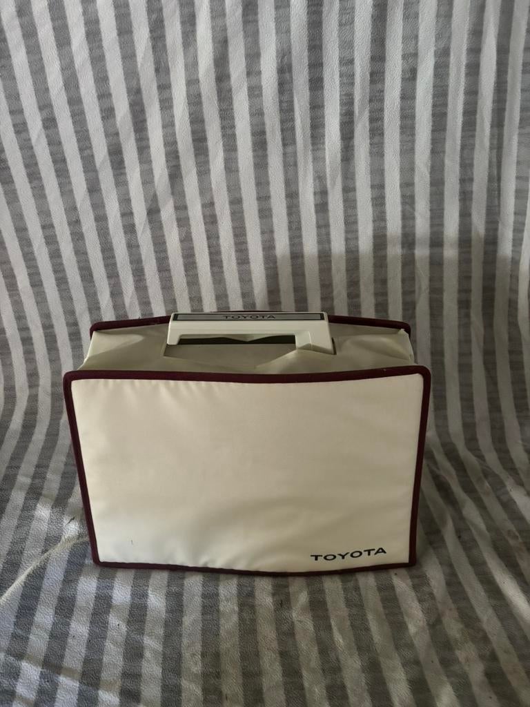 Naaimachine Toyota, Hobby & Loisirs créatifs, Machines à coudre & Accessoires, Enlèvement, Machine à coudre