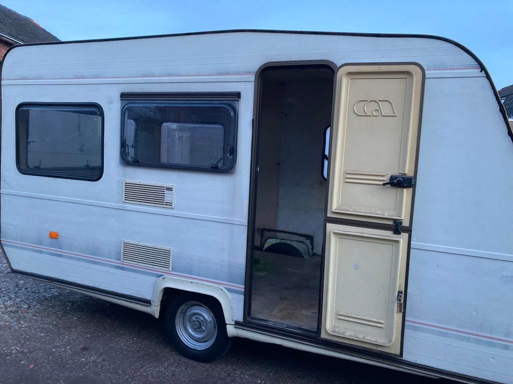 Caravan ADRIA TMT 750kg festivals, keet is leeg!, Caravans en Kamperen, Caravanaccessoires, Gebruikt, Ophalen