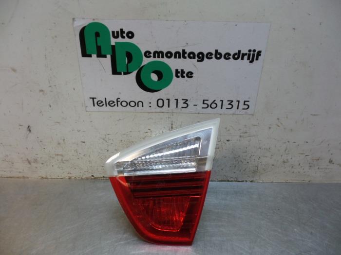 Feu arrière droit d'un BMW 3-Serie (3-Serie 04-), Autos : Pièces & Accessoires, Éclairage, BMW, Utilisé, 3 mois de garantie, Enlèvement ou Envoi