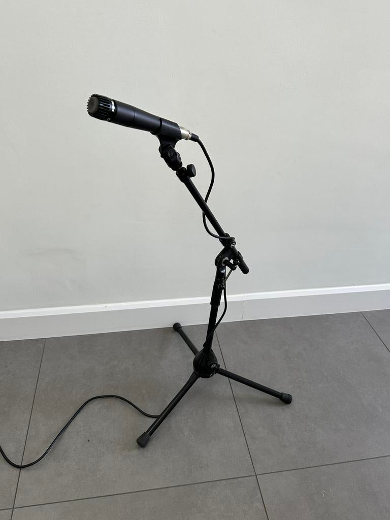 2 x Shure SM57 dynamic + kabels, statief en opberghoes, Muziek en Instrumenten, Ophalen, Gebruikt, Instrumentmicrofoon