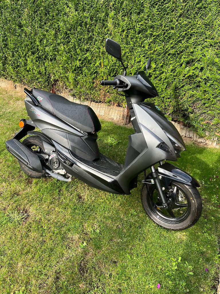 Scooter, Fietsen en Brommers, Scooters | Piaggio, Gebruikt, Overige modellen, Klasse A (25 km/u), Benzine, Ophalen