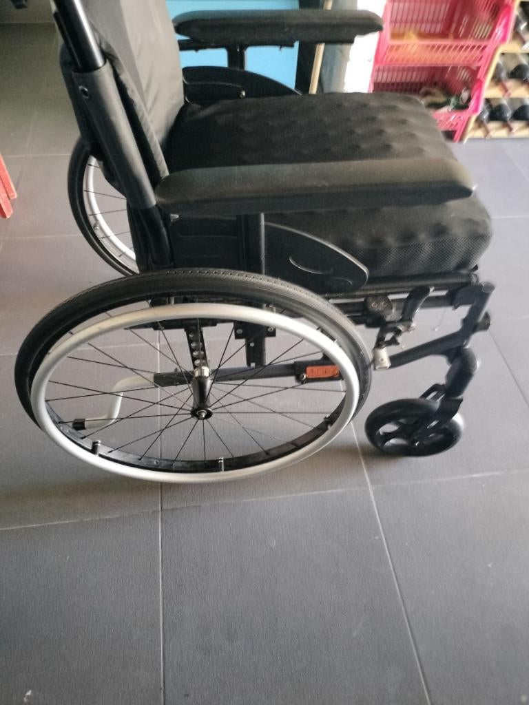 Chaise roulante, Enlèvement, Pliant, Utilisé, Fauteuil roulant manuel