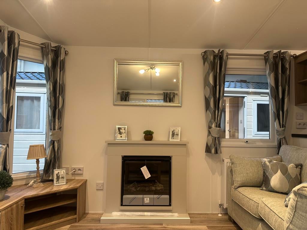 STOCK LUXUEUZE 4 SEIZOENS MULBERRY NEO 1100x400/2, Caravans en Kamperen, Stacaravans, Tot en met 6