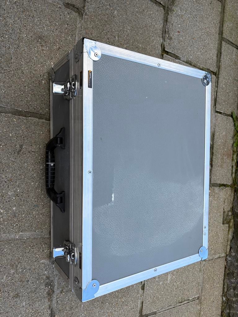 Valise professionnelle de bricolage, Enlèvement, Bricolage