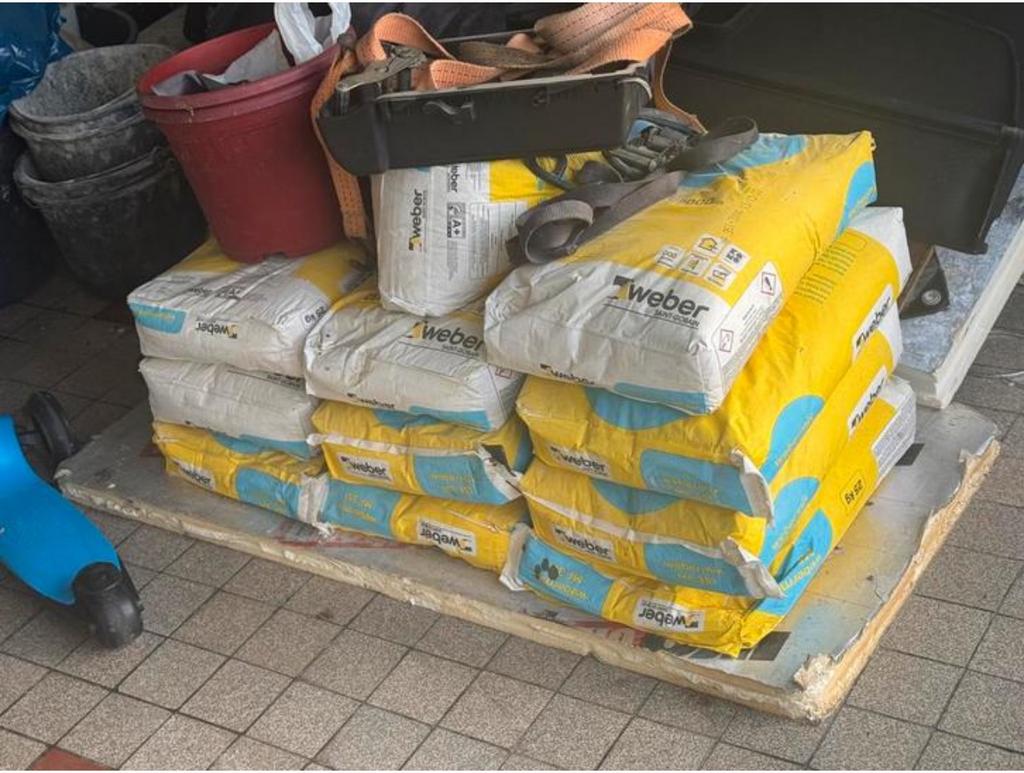 Webermix 351 voegmortel, Ophalen, Zo goed als nieuw