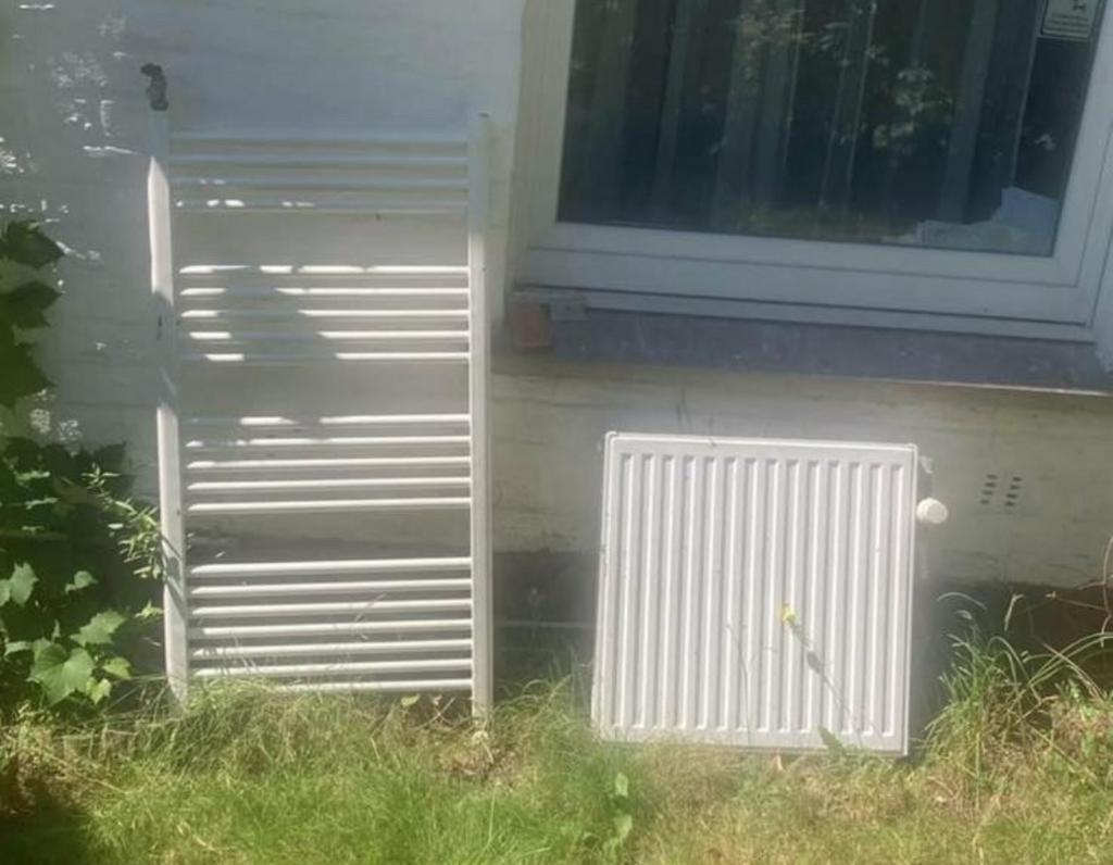 Radiateur - Porte serviette, Bricolage & Construction, Chauffage & Radiateurs, Enlèvement, Comme neuf, Radiateur