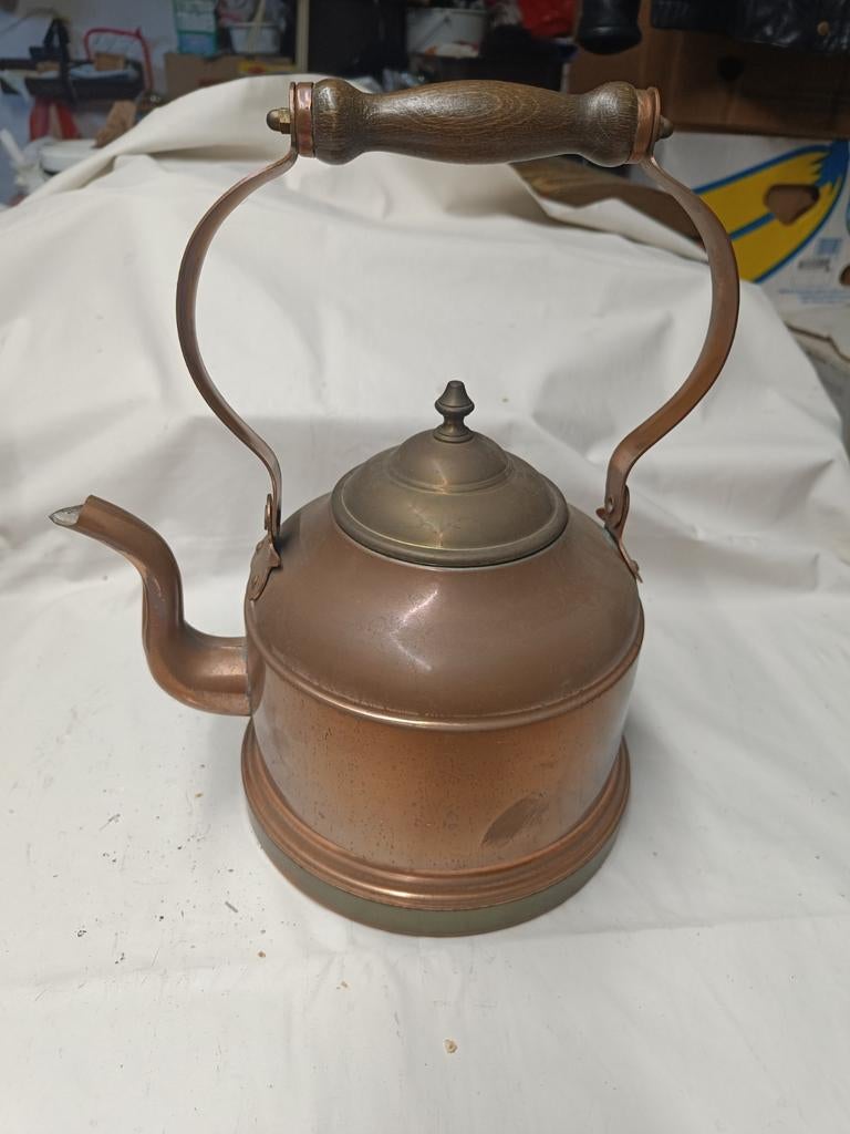Oude water ketel in koper, Enlèvement, Cuivre