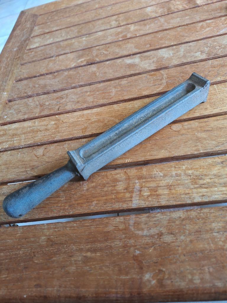 Outil anciens en fonte pour fabrication bâtonnets de soudure, Antiquités & Art, Antiquités | Outils & Instruments, Enlèvement ou Envoi
