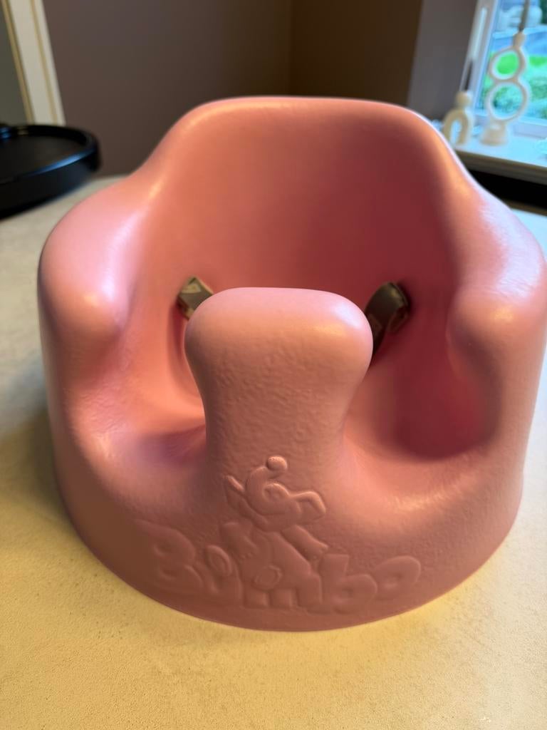 Bumbo Floor Seat, kleur: roze, Ophalen, Zo goed als nieuw