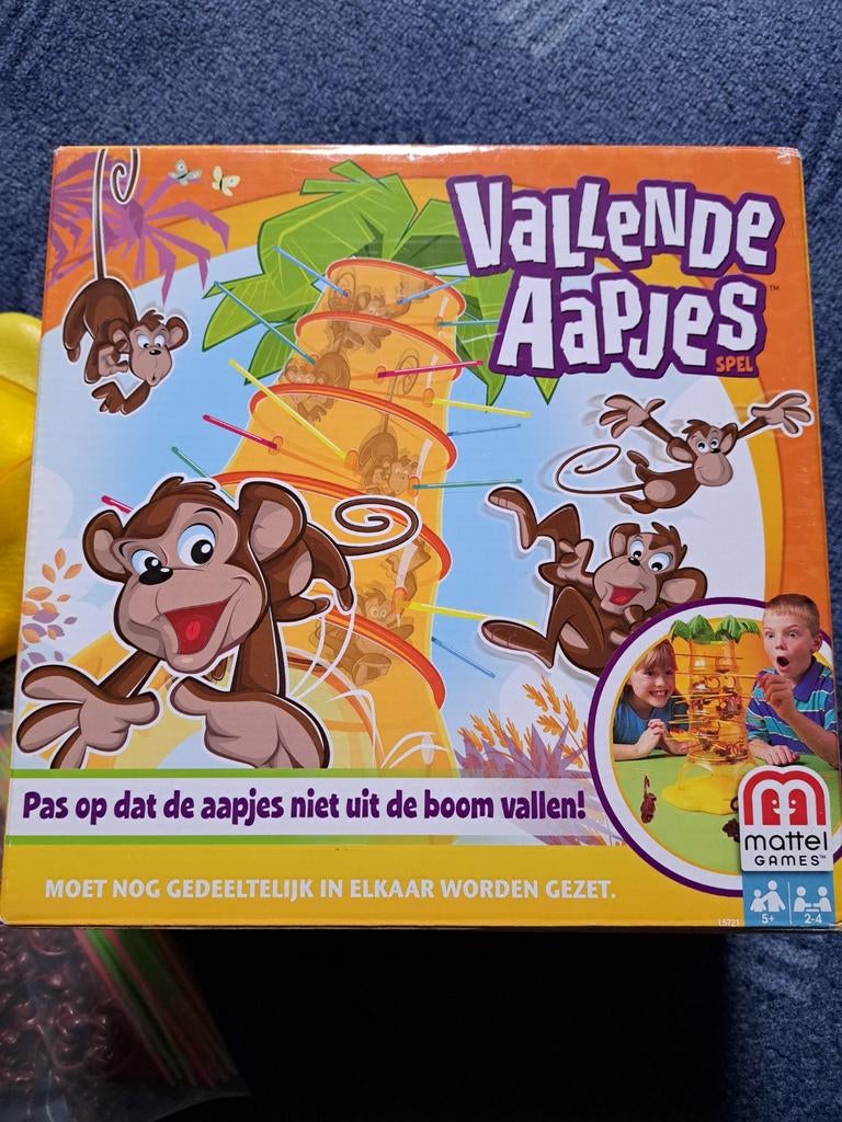 Vallende aapjes, Ophalen