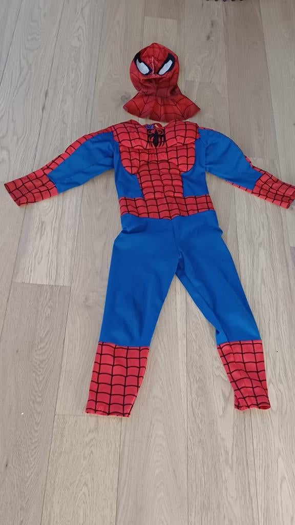 Spiderman verkleedkleding, Ophalen