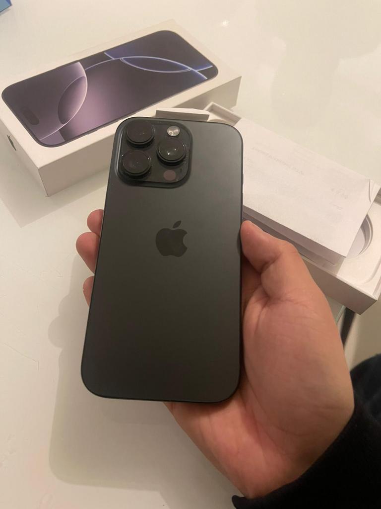 iPhone 16 Pro 128gb – Black Titanium A A– Zo goed als nieuw!, Télécoms, Téléphonie mobile | Apple iPhone, Comme neuf, 128 GB, Sans abonnement