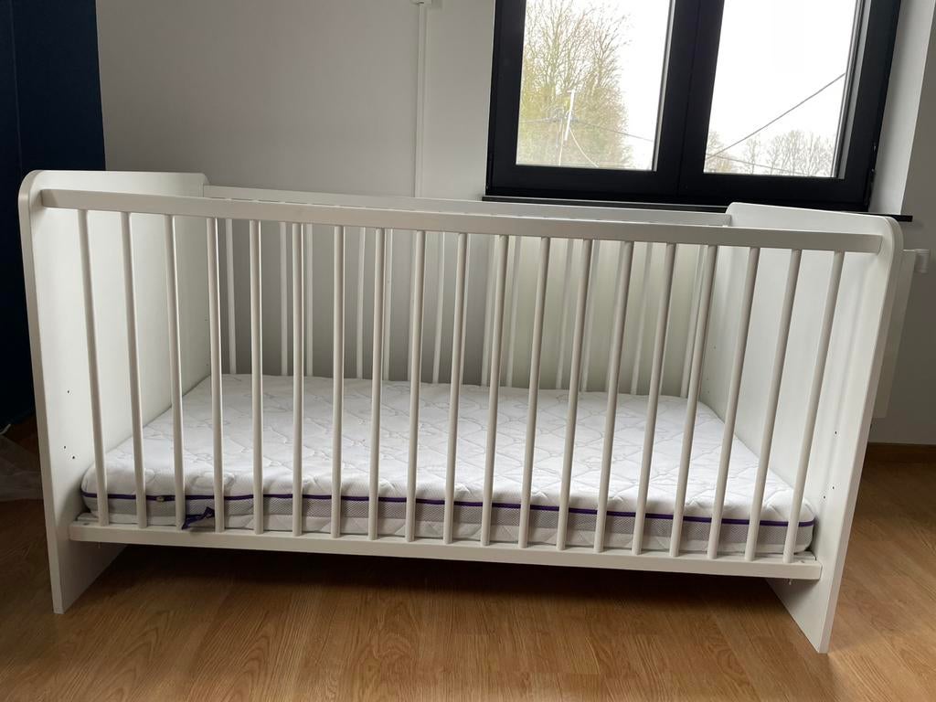 Meegroeibed + matras, Kinderen en Baby's, Babywiegjes en Ledikanten, Ophalen, Gebruikt