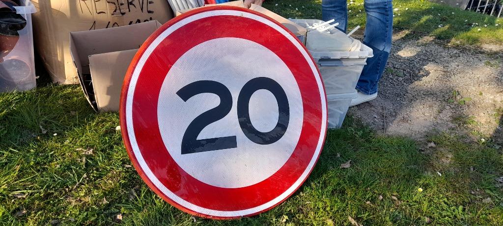 Panneaux de circulation/panneaux de signalisation, Bricolage & Construction, Enlèvement, Comme neuf