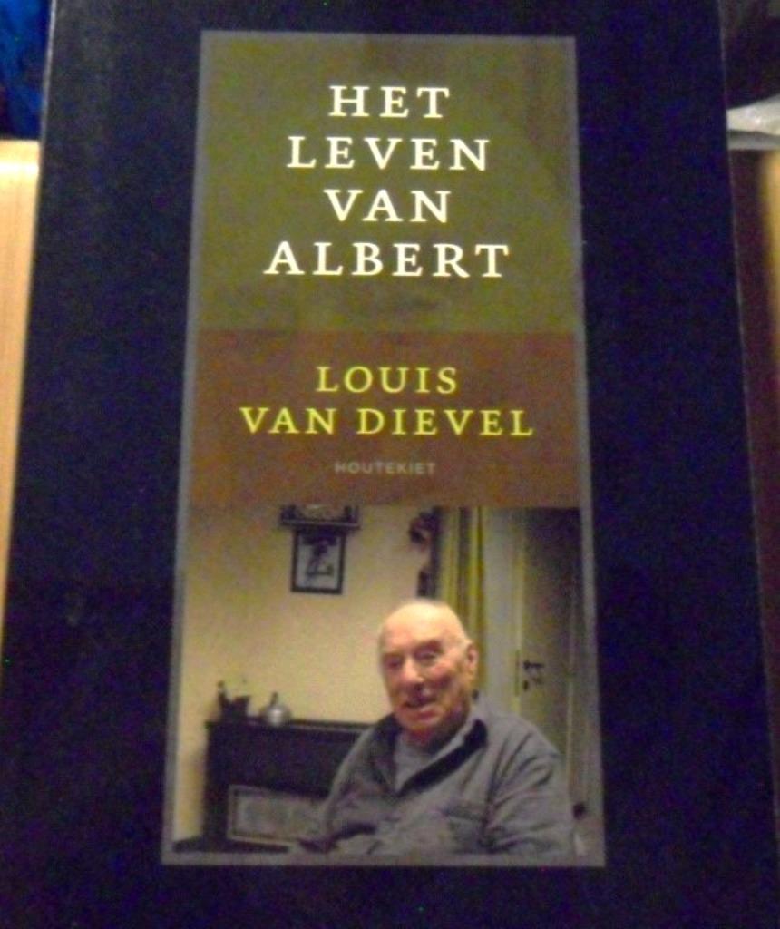 Het leven van Albert, Louis Van Dievel, Boeken, Ophalen of Verzenden, Zo goed als nieuw