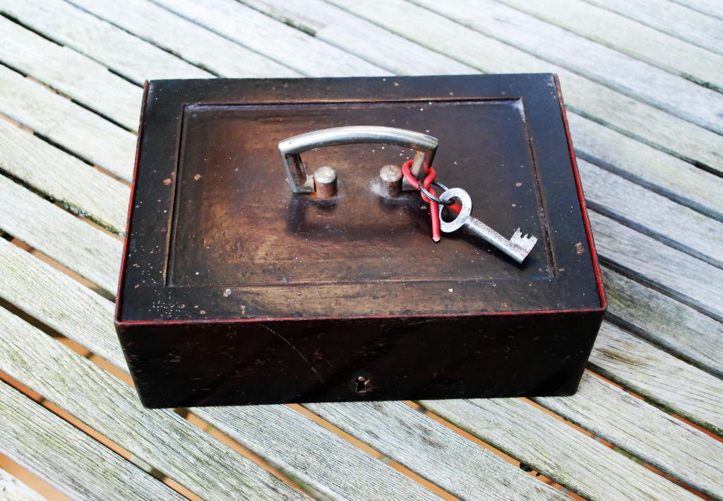 CAISSE / COFFRE, Enlèvement, Utilisé, Métal