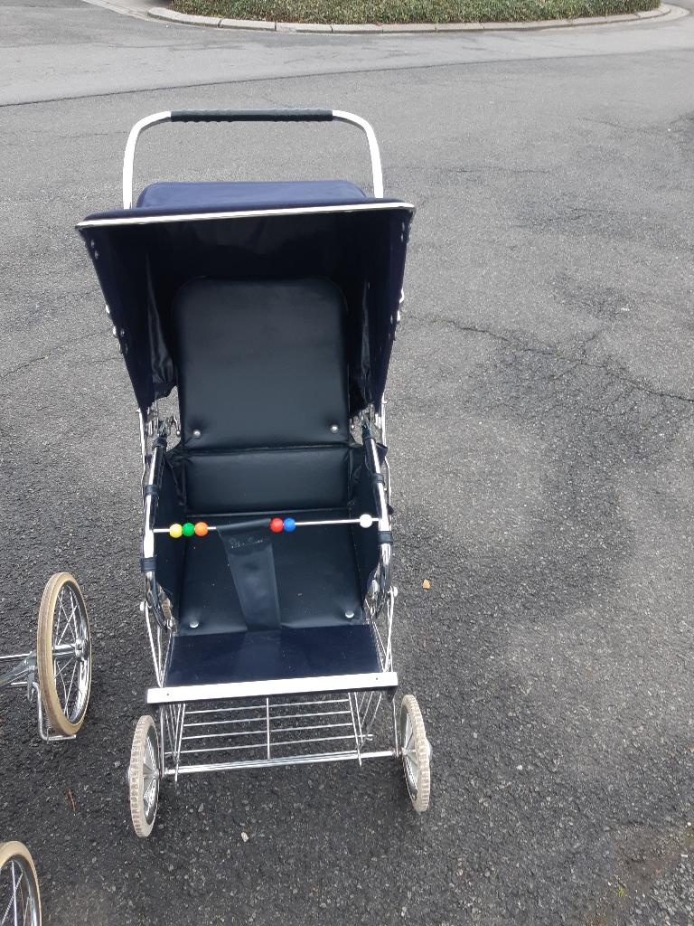 Poussette vintage, Enlèvement